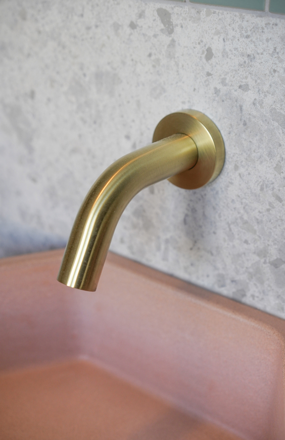 Langtoft bathroom space pink gold28