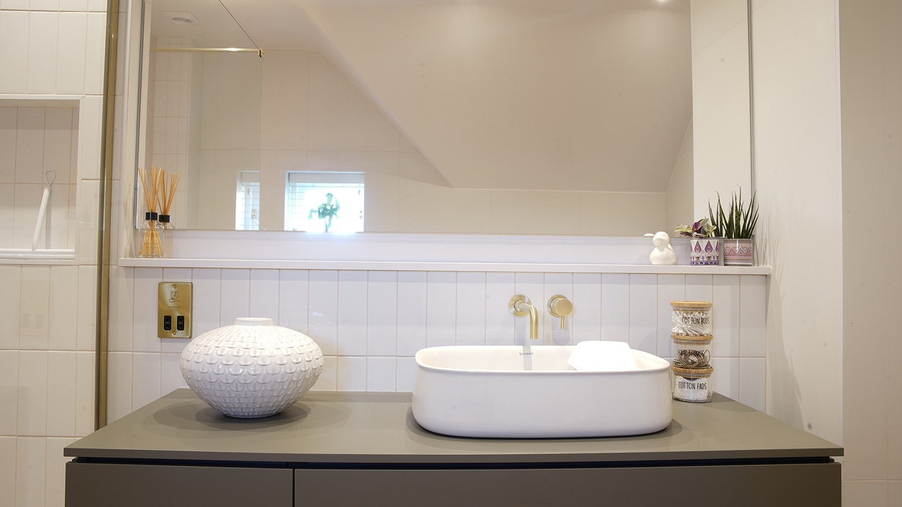 Langtoft bathroom space green bright fun pink gold17
