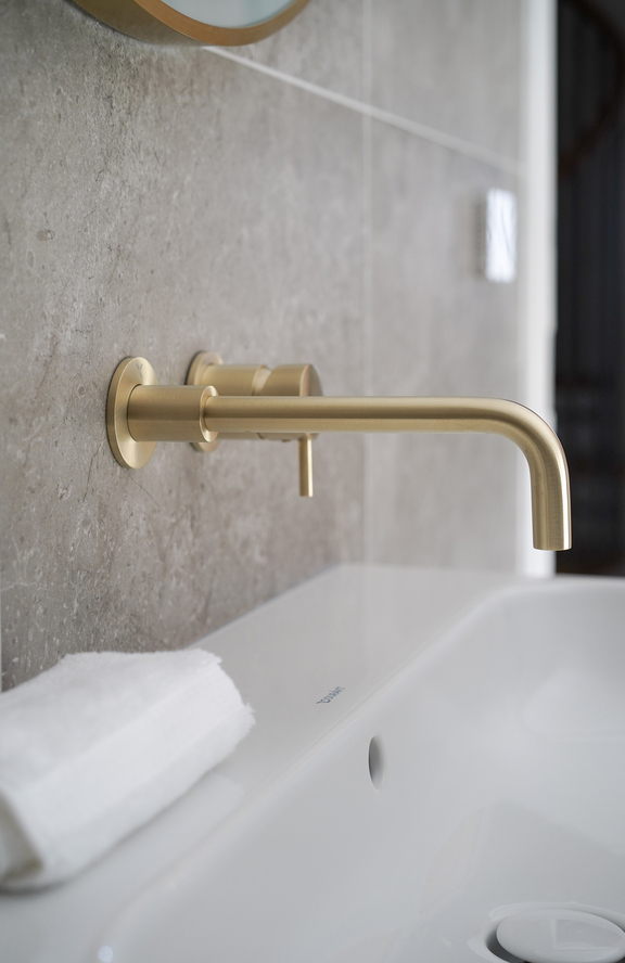 Langtoft bathroom space grey gold minimal15