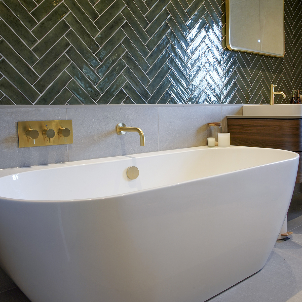 Large freestanding bath gold finishes tinwell