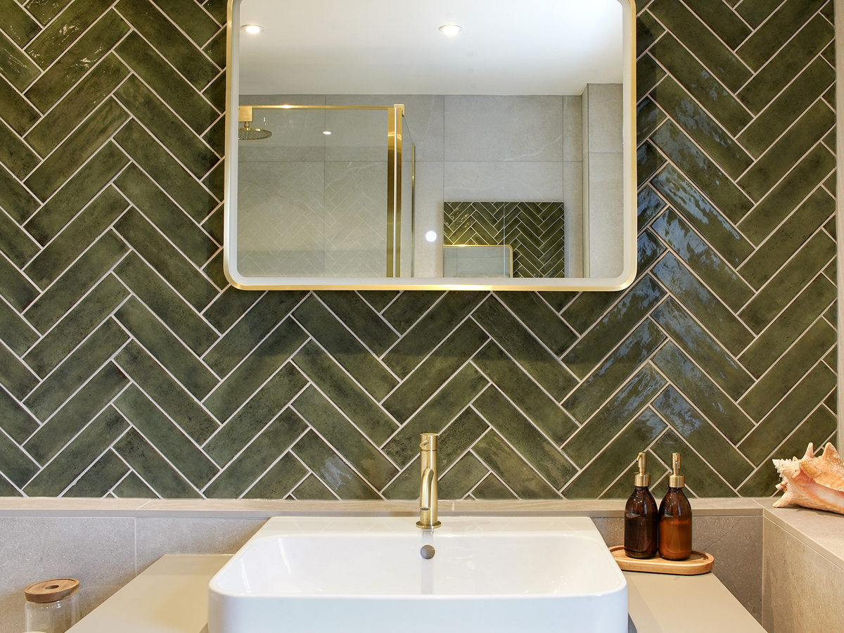 Vanity bathroom sink tinwell