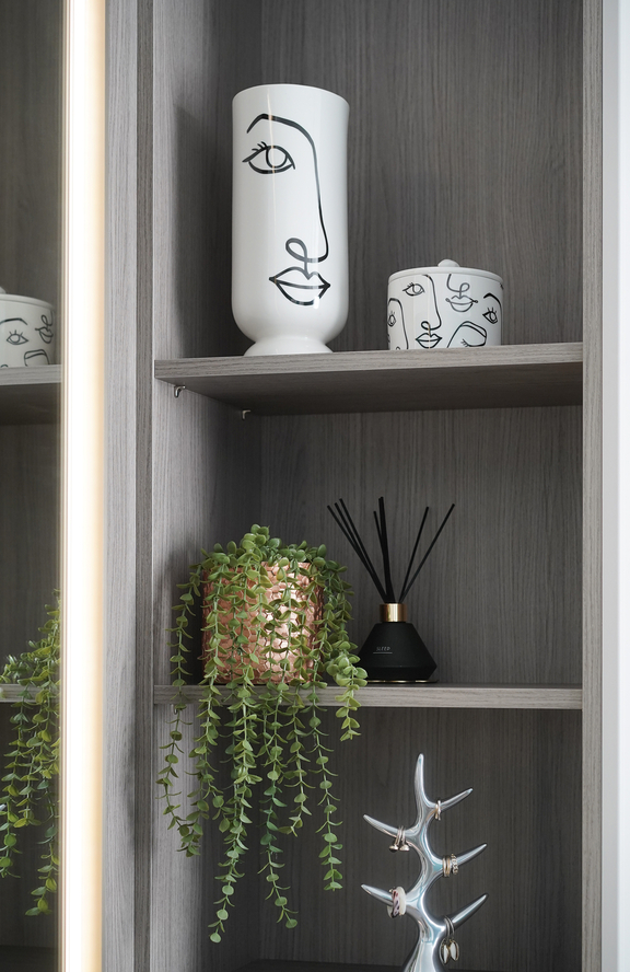 Minimal styling stamford