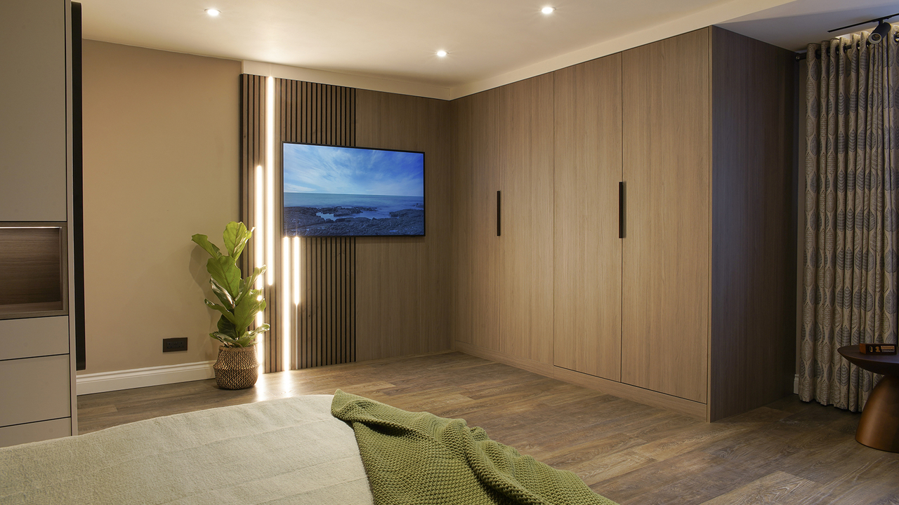 Ufford bedroom space3