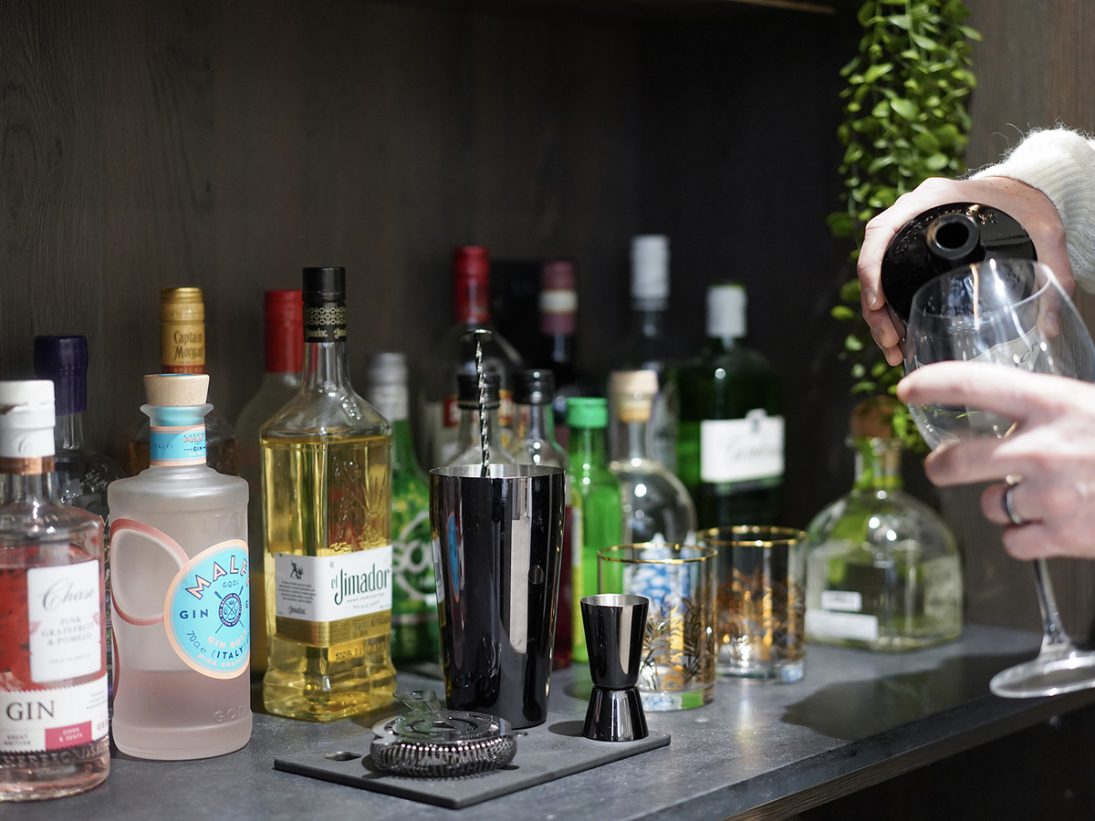 Weldon kitchen space cocktail bar11